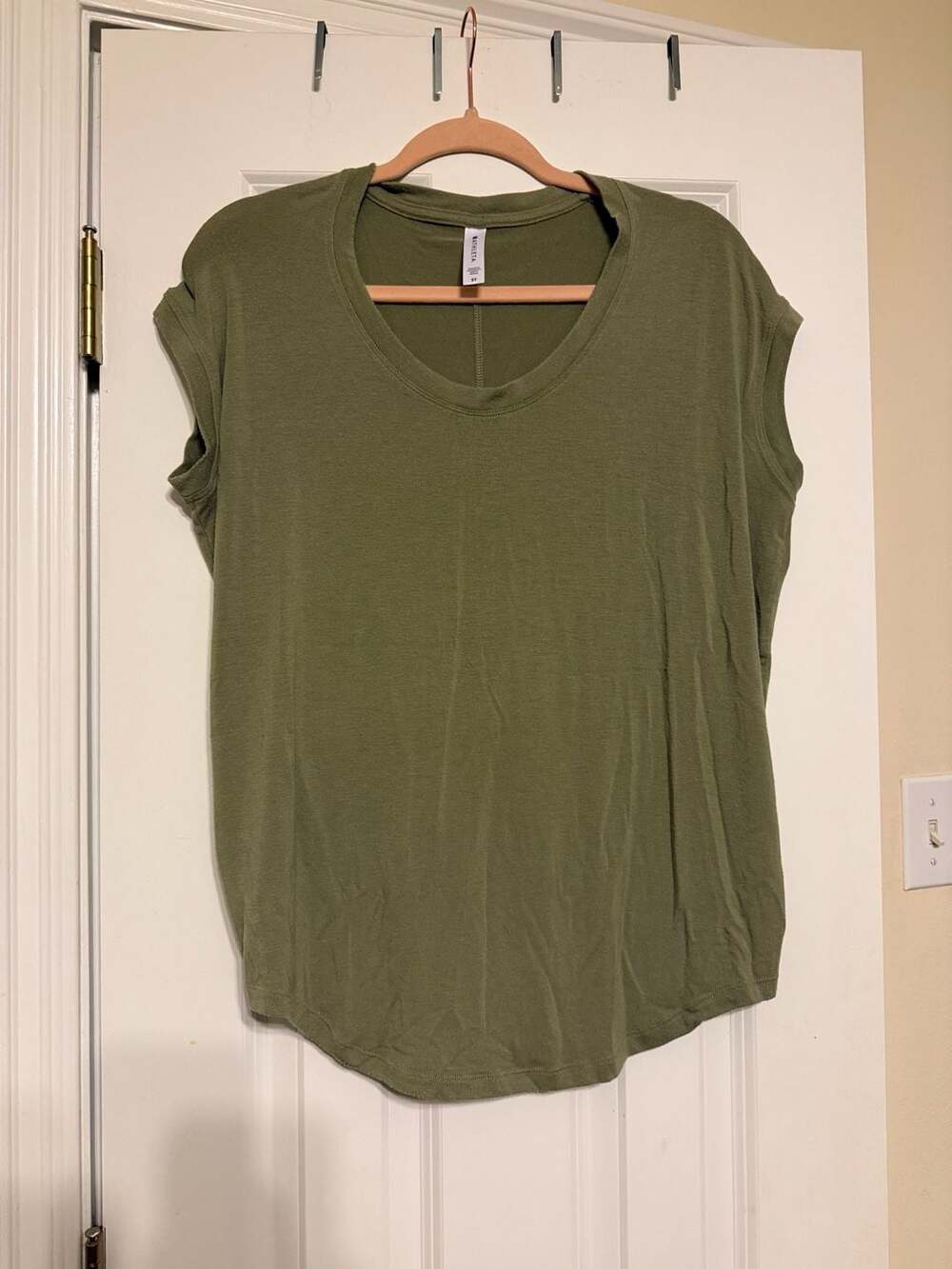 Athleta Olive Green Short Sleeve Crew Neck T-Shirt